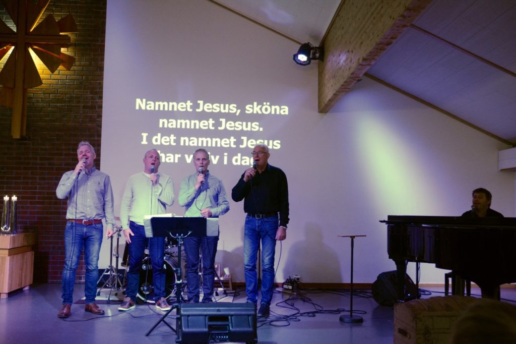 Gospelgruppen Vokal sang og ledet lovsang i søndagens gudstjeneste.