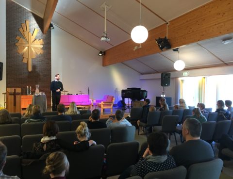 Ungdomspastor Martin Morfjord taler i Misjonskirken søndag 29. oktober 2017.