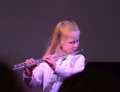 17. mai-festen 2018: Ingrid Rudlende spilte fløyte.