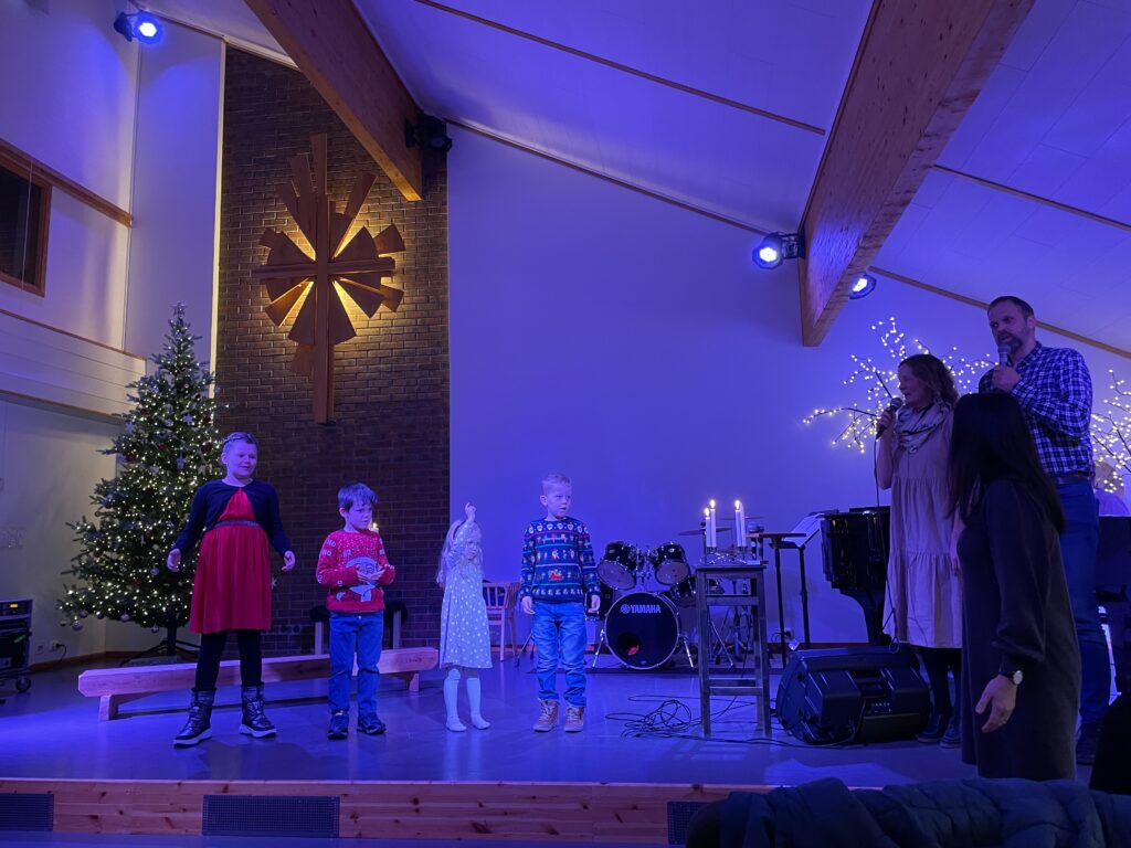 Vi synger julen inn 2023. «Vi hyller Jesus».